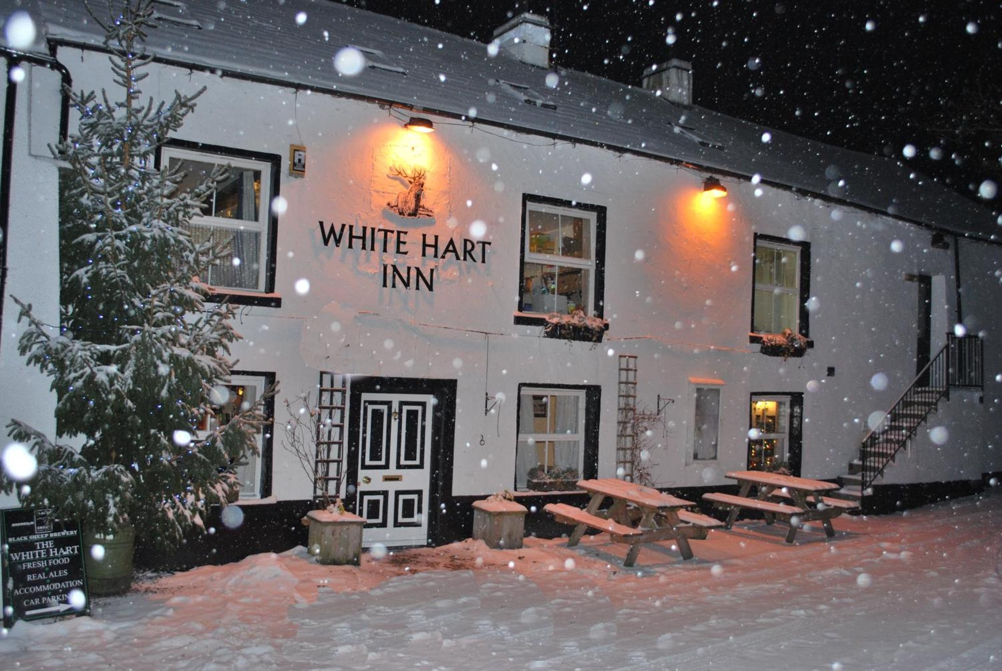 White Hart Inn Bouth Exterior photo
