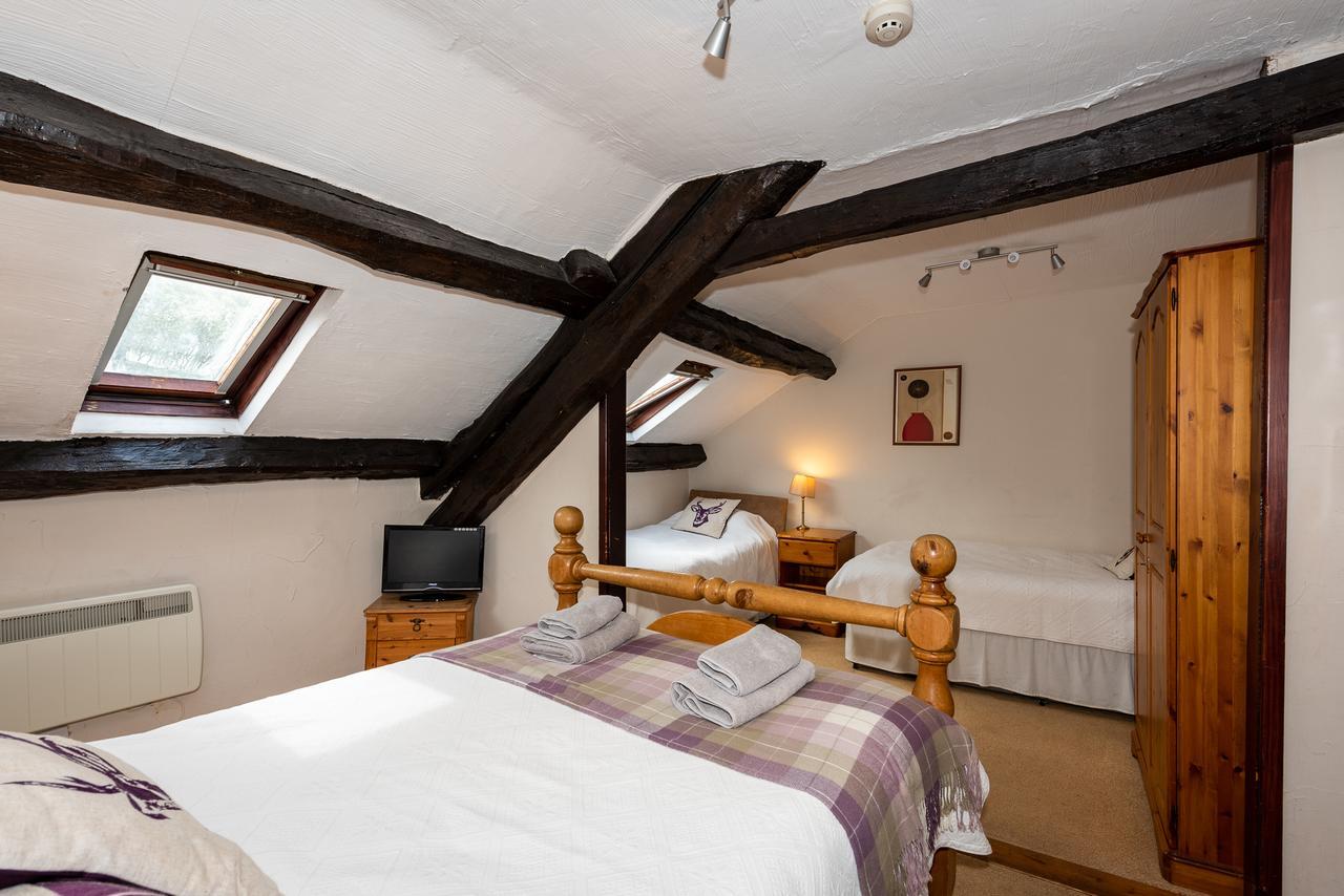 White Hart Inn Bouth Exterior photo